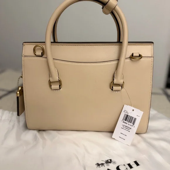 Coach Broome Carryall Bag in Brass/Ivory with Gold Hardware New with tags - Picture 11 of 15